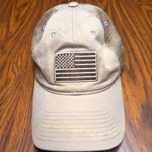 Unisex U.S.A. Embrpidered Snap Back Cap.
